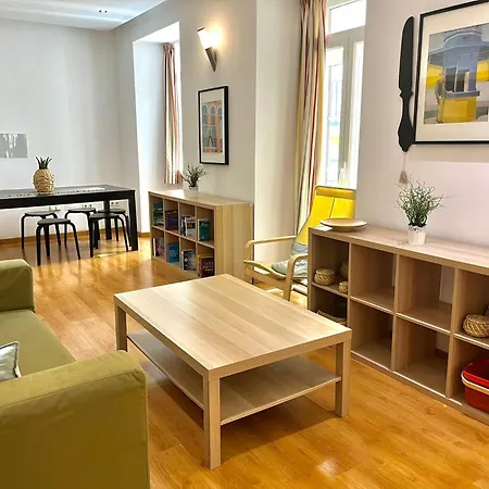 Apartamento 2 Bedroom - Bairro Alto *