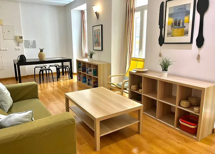 Apartment 2 Bedroom - Bairro Alto *