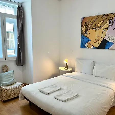 2 Bedroom - Bairro Alto شقة