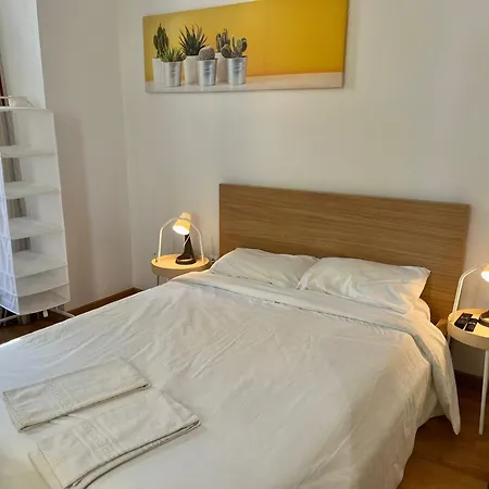 2 Bedroom - Bairro Alto شقة