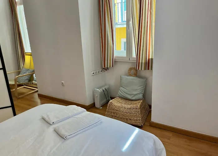 Apartment 2 Bedroom - Bairro Alto *