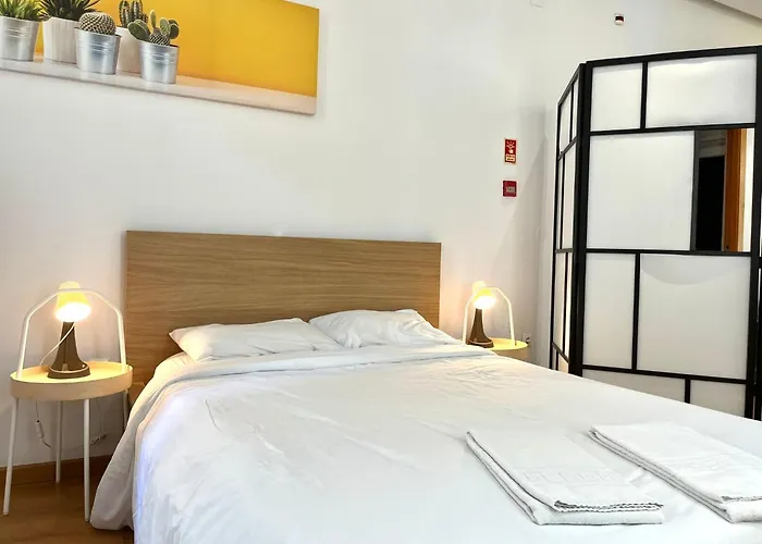 2 Bedroom - Bairro Alto Apartment Lissabon